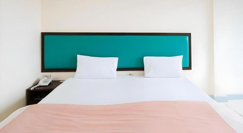 Nice Beach Hotel Rayong Exterior foto