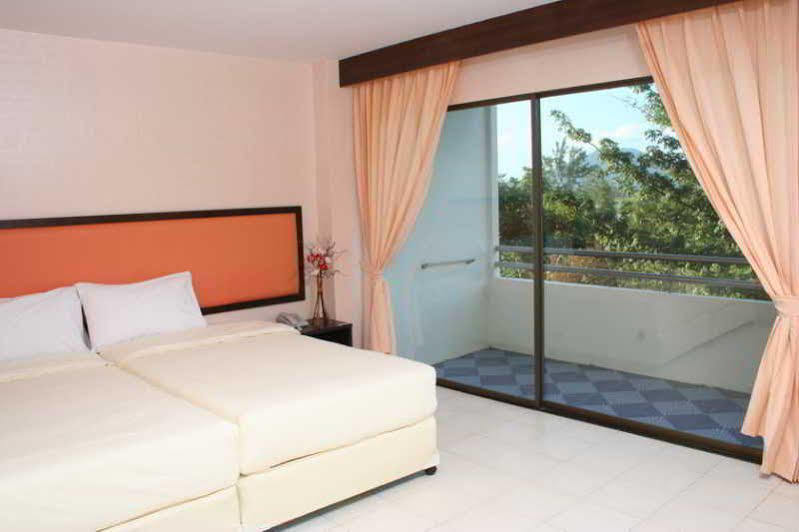 Nice Beach Hotel Rayong Exterior foto